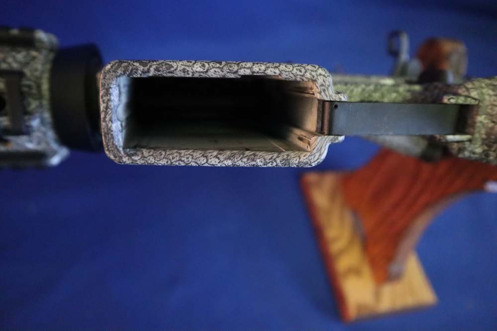 Bushmaster xm15 e2s snake skin factory finish in 98% minty condition -img-36