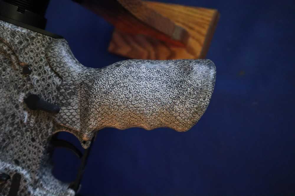 Bushmaster xm15 e2s snake skin factory finish in 98% minty condition -img-25