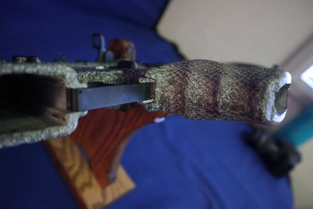 Bushmaster xm15 e2s snake skin factory finish in 98% minty condition -img-38