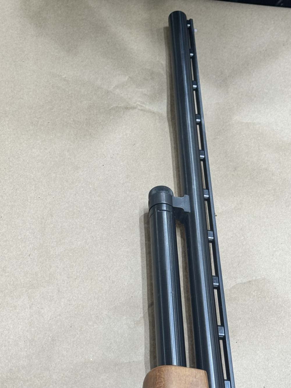 Mossberg 500C 20 ga Pump Shotgin GOLD TRIGGER 26" barrel -img-17