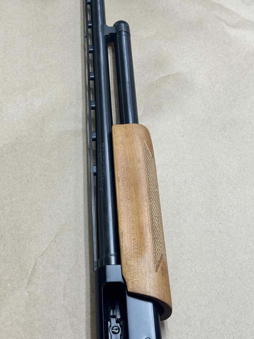 Mossberg 500C 20 ga Pump Shotgin GOLD TRIGGER 26" barrel -img-5