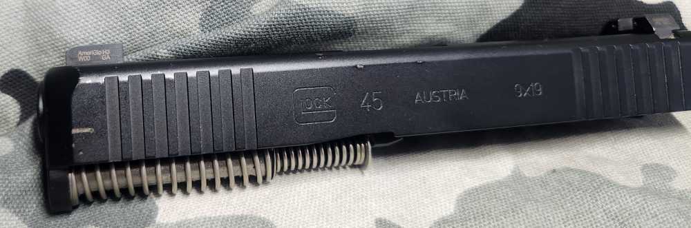 Glock 45 Complete Slide 9MM Night Sights 815 Used Discontinued -img-2