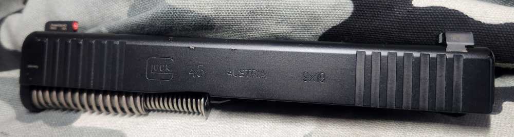 Glock 45 Complete Slide 9MM Night Sights 815 Used Discontinued -img-3