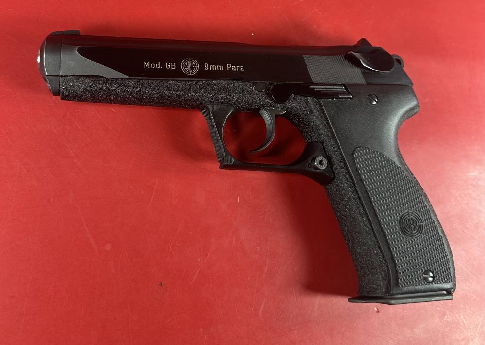 Steyr GB 9MM 5.25" 2-18 Rd Mags. Excellent Condition-img-11