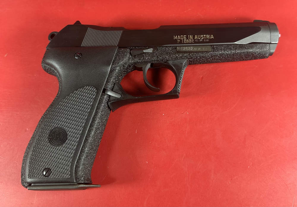 Steyr GB 9MM 5.25" 2-18 Rd Mags. Excellent Condition-img-10
