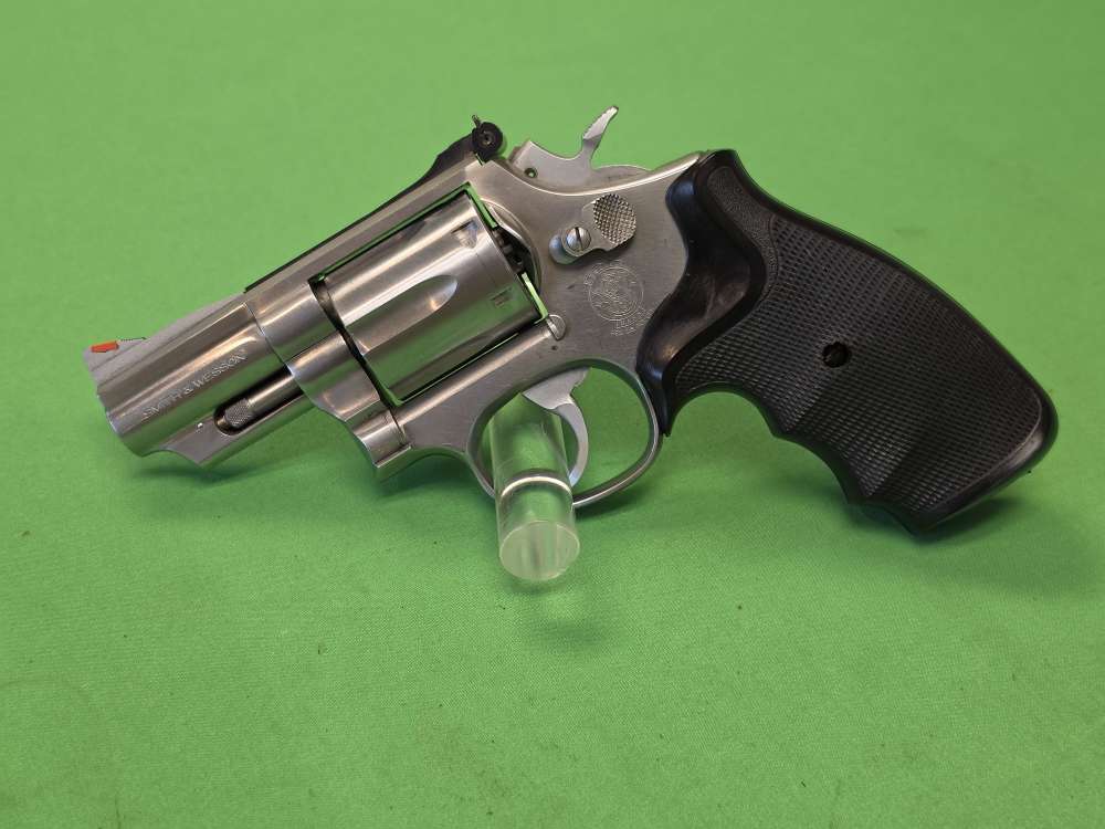 Smith & Wesson Model 66-3 Combat Magnum - .357 Mag - 2.5" Snub Nose-img-0