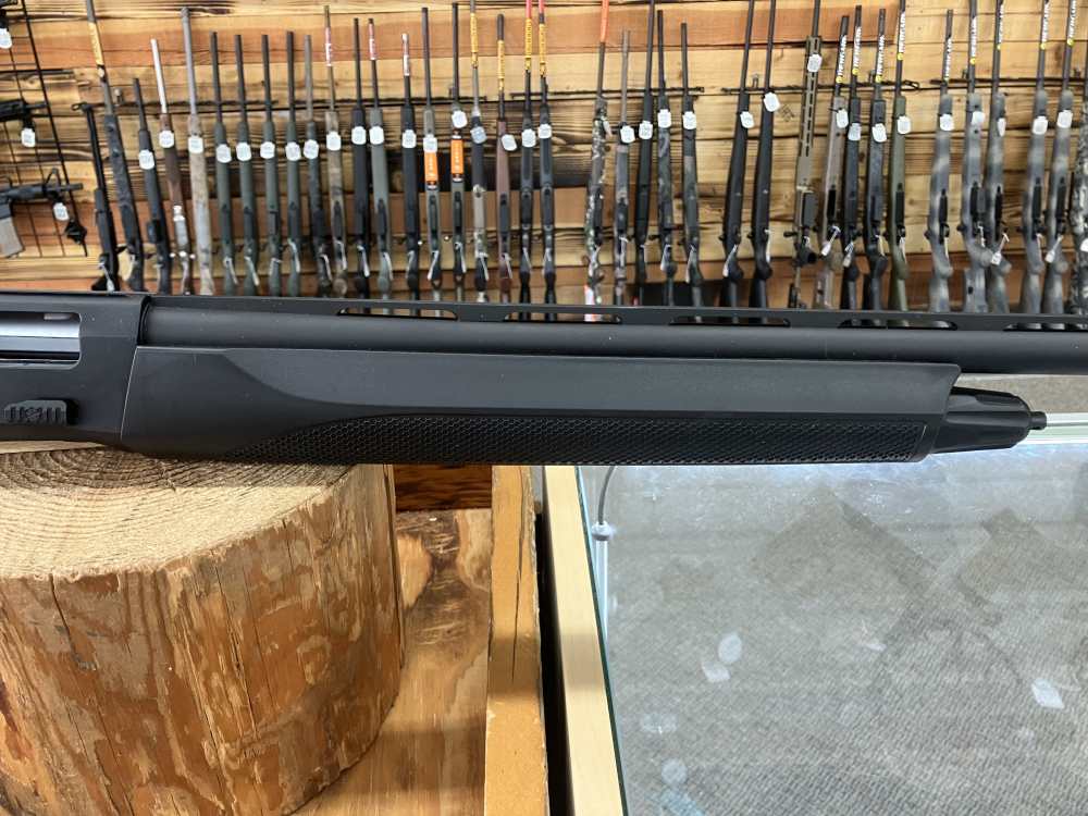 TriStar Raptor II Shotgun - 20 Ga - 3" - 5+1 - 26" - Black Synthetic-img-3