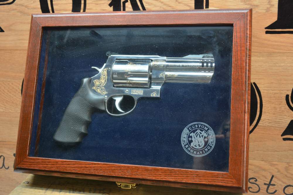 Smith & Wesson 500. 500 S&W. Custom engraved-img-7