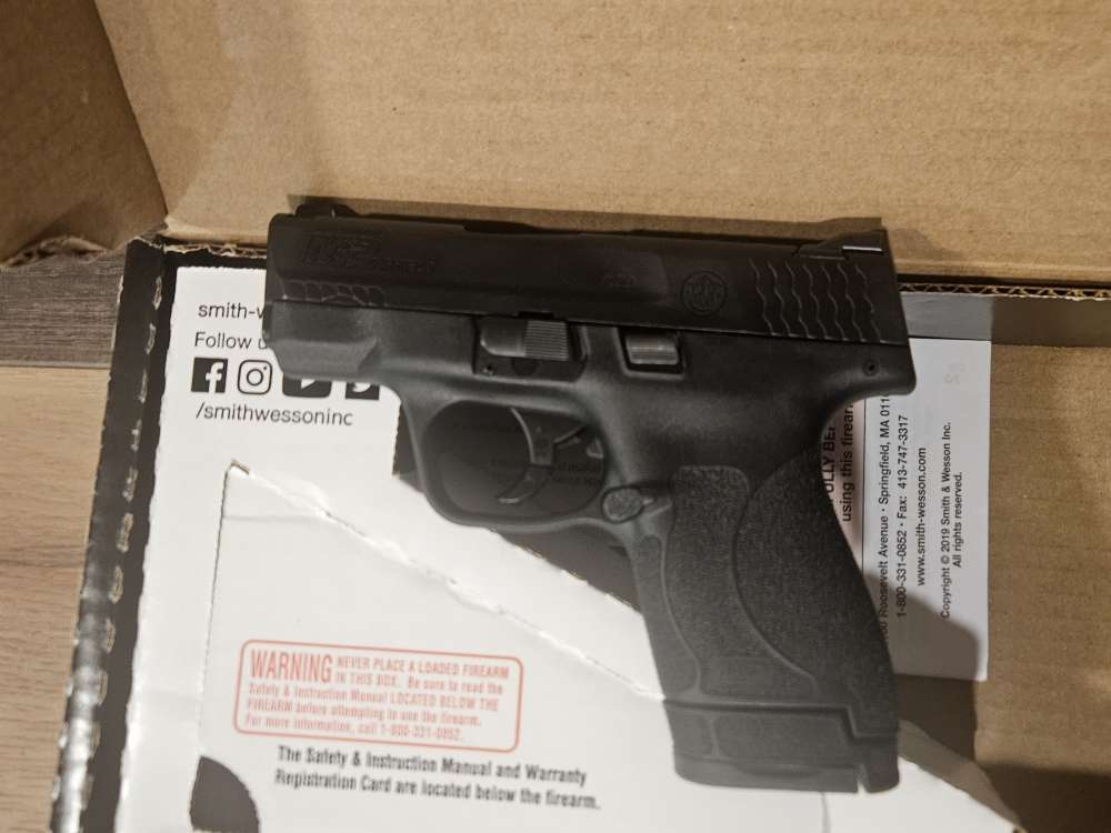 Smith & Wesson M&P9 Shield M2.0 - 9mm Compact Pistol - NIB-img-1