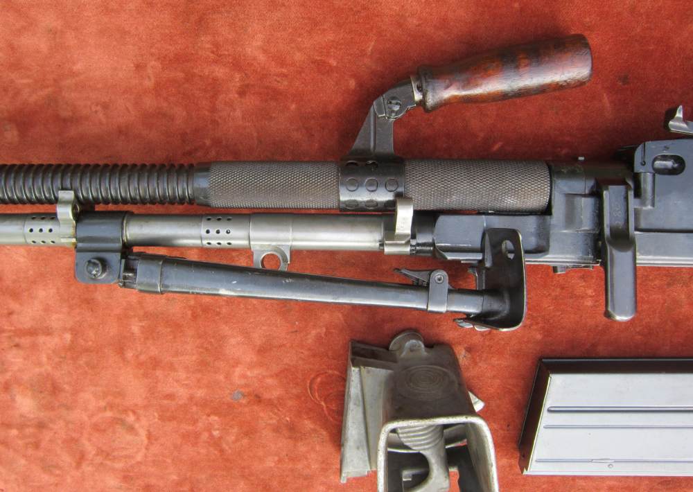 Czech VZ ZB-30 parts kit w/good Orig Barrel, mag, loader, bipod, monopod-img-39