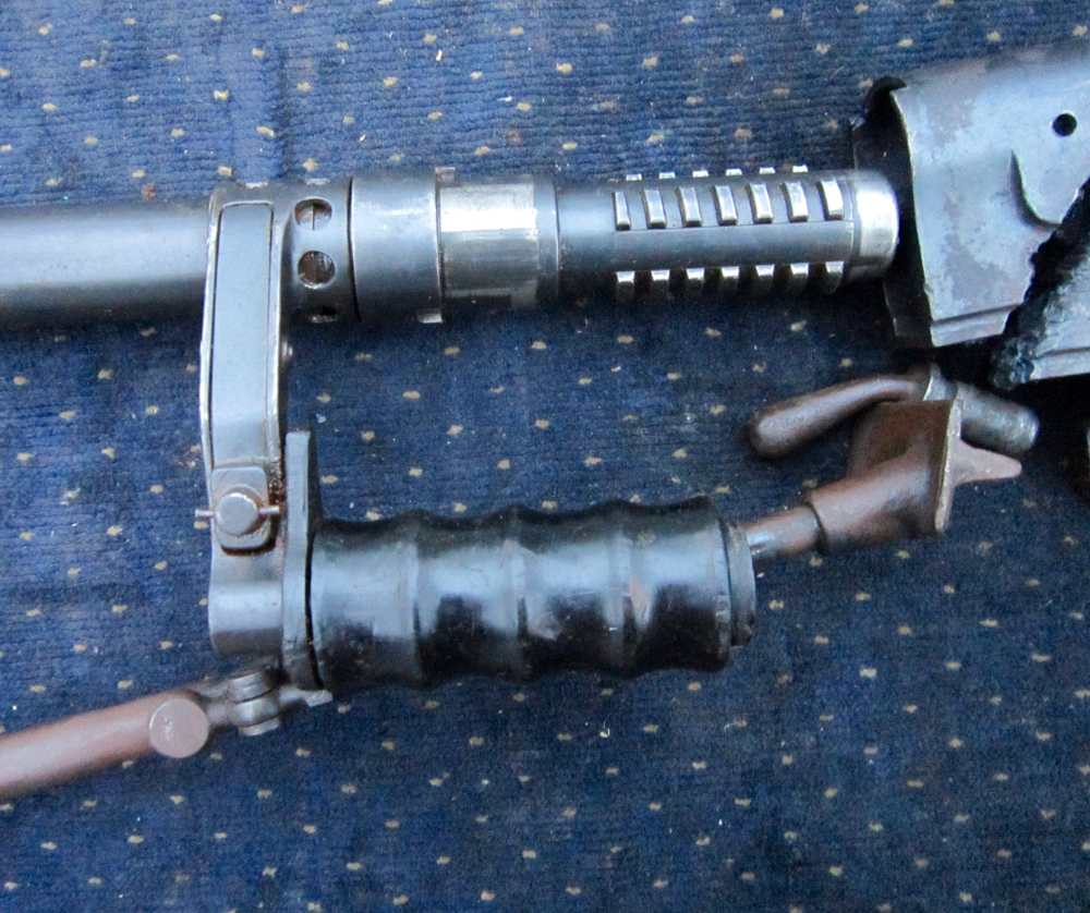 WW2 Vickers Berthier LMG parts kit, good barrel, bipod, mags,payments avail-img-32