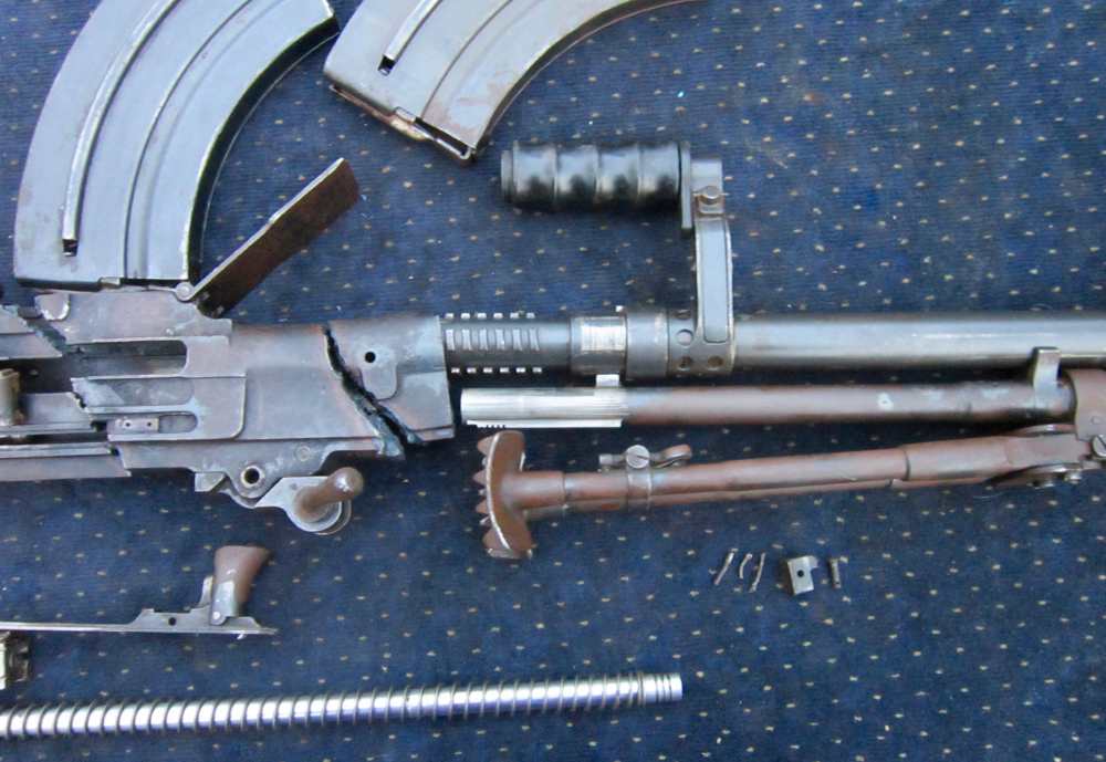 WW2 Vickers Berthier LMG parts kit, good barrel, bipod, mags,payments avail-img-3