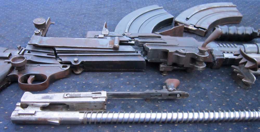 WW2 Vickers Berthier LMG parts kit, good barrel, bipod, mags,payments avail-img-8