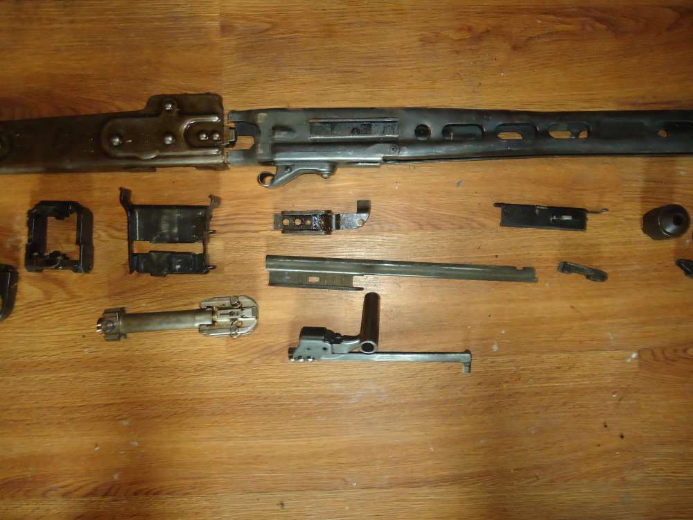 mg42/m53 parts kit excellent with long cut shroud bakelite stock-img-2