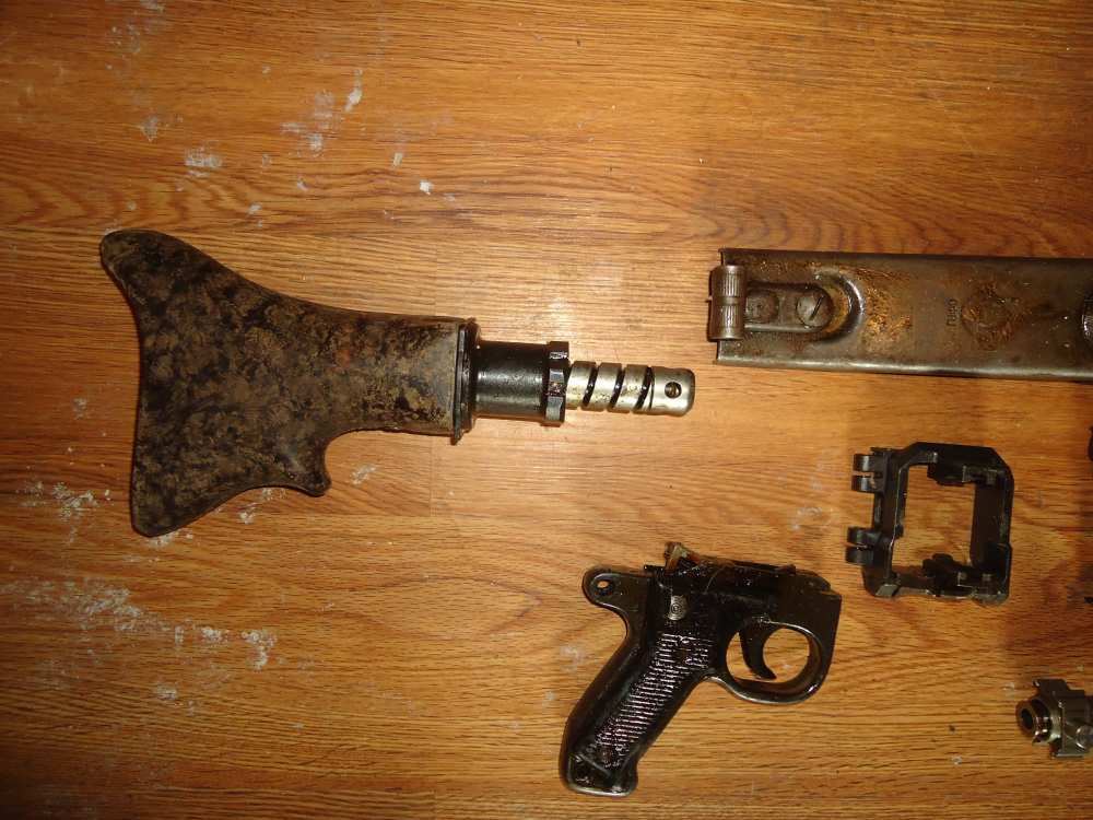 mg42/m53 parts kit excellent with long cut shroud bakelite stock-img-1