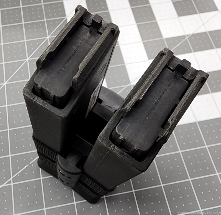 HK  USC Heckler and Koch  TWO USC 10 rounds Magazines set up 20 rounds-img-3