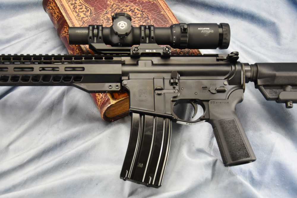 Radical Firearm FR16 Socom 16" HBAR .300 blackout w/ 1-8 tactical scope NIB-img-26