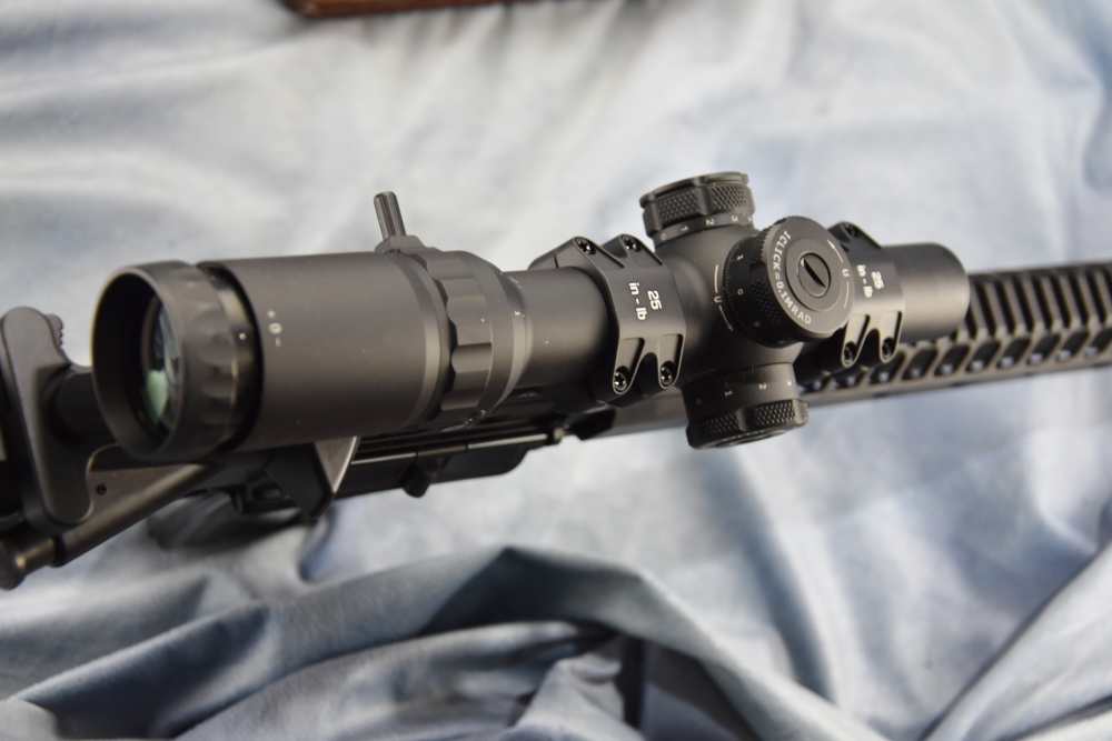 Radical Firearm FR16 Socom 16" HBAR .300 blackout w/ 1-8 tactical scope NIB-img-21