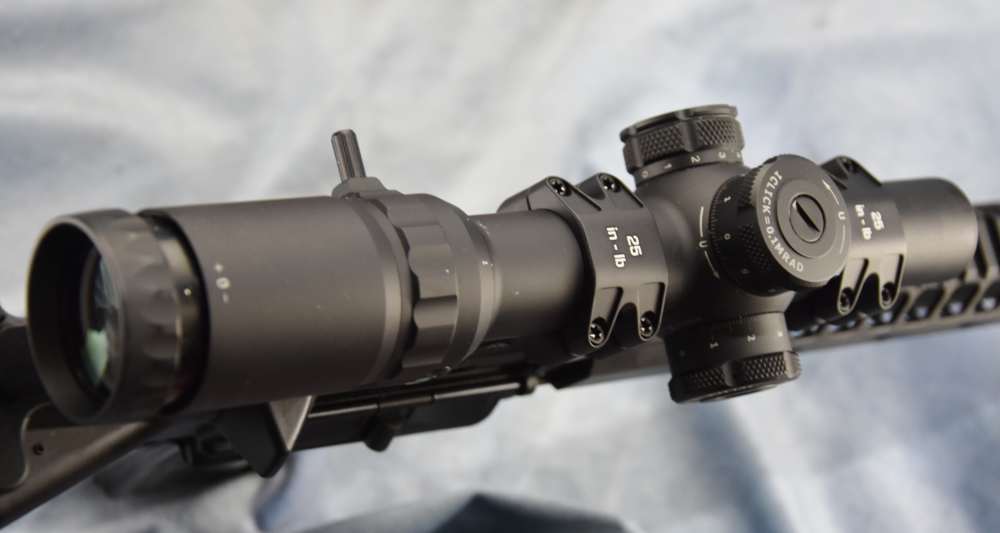 Radical Firearm FR16 Socom 16" HBAR .300 blackout w/ 1-8 tactical scope NIB-img-22