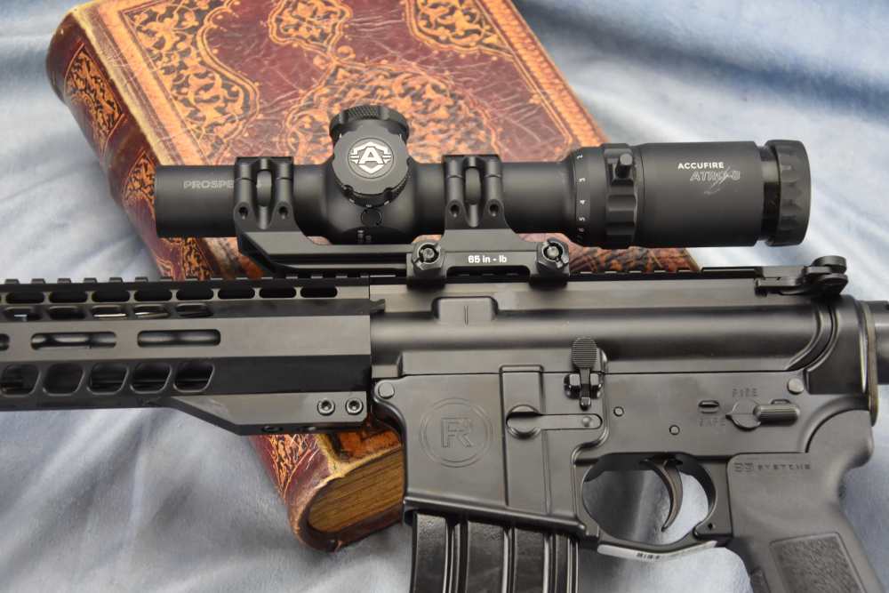 Radical Firearm FR16 Socom 16" HBAR .300 blackout w/ 1-8 tactical scope NIB-img-63
