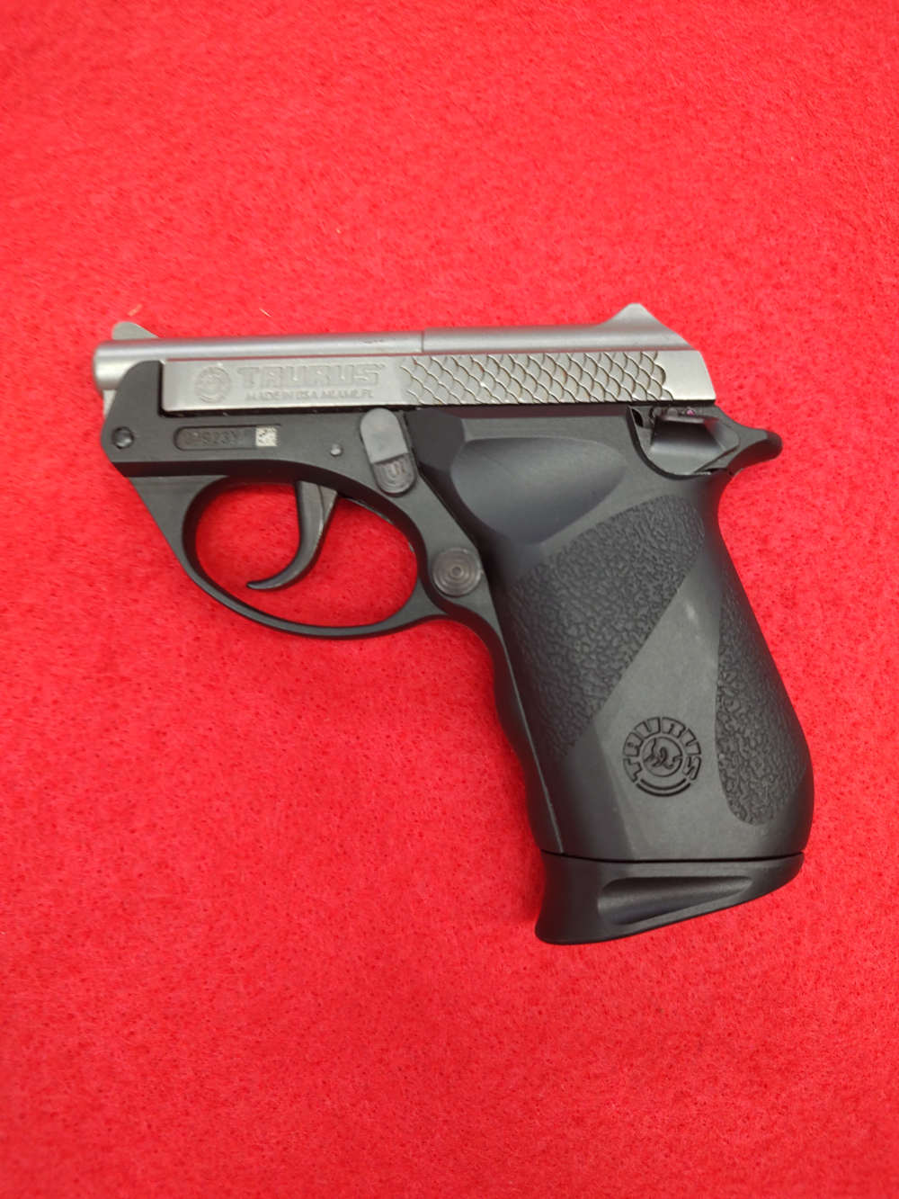 Taurus PT-22 22lr (pre-owned)-img-1
