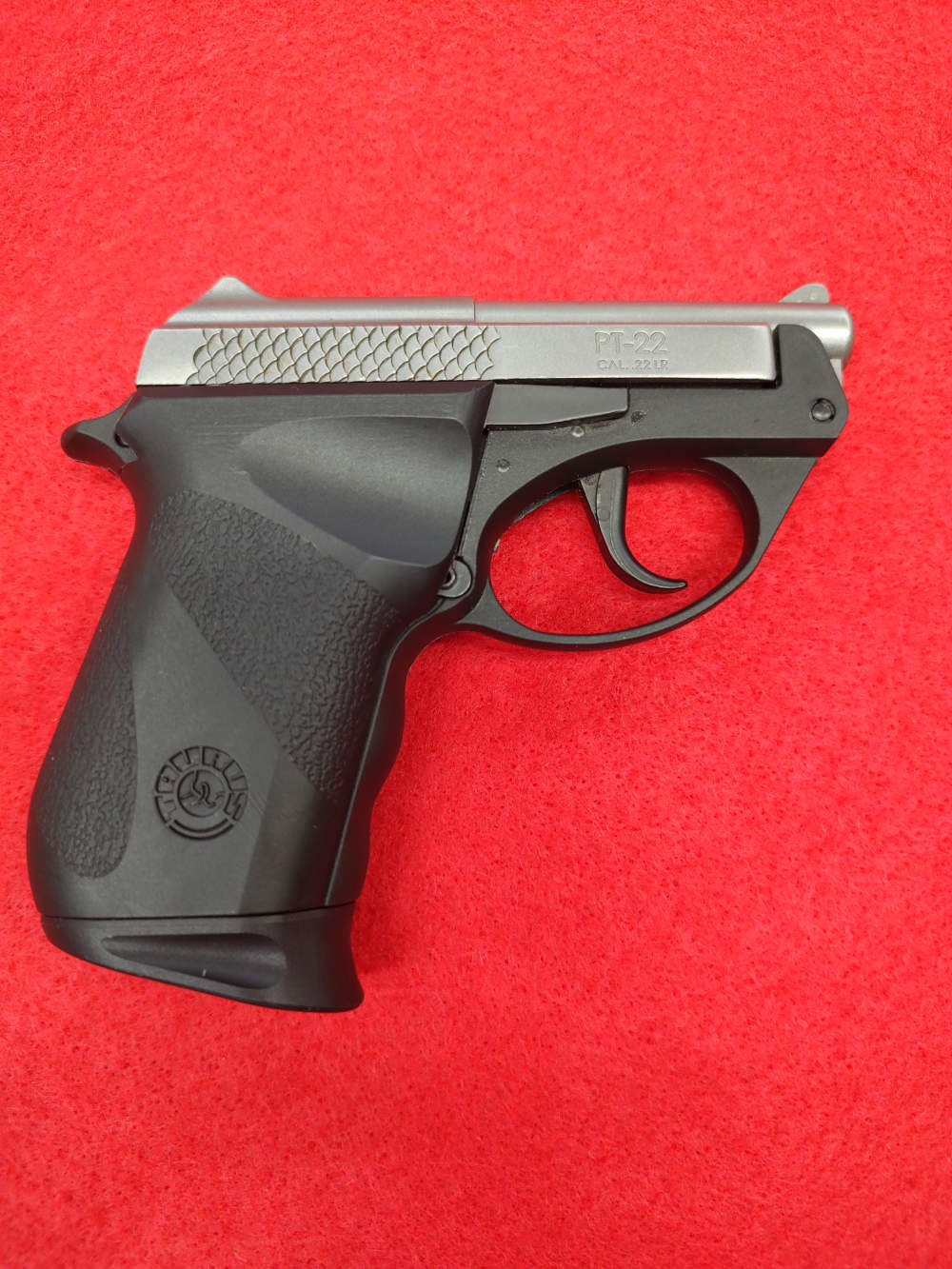 Taurus PT-22 22lr (pre-owned)-img-0