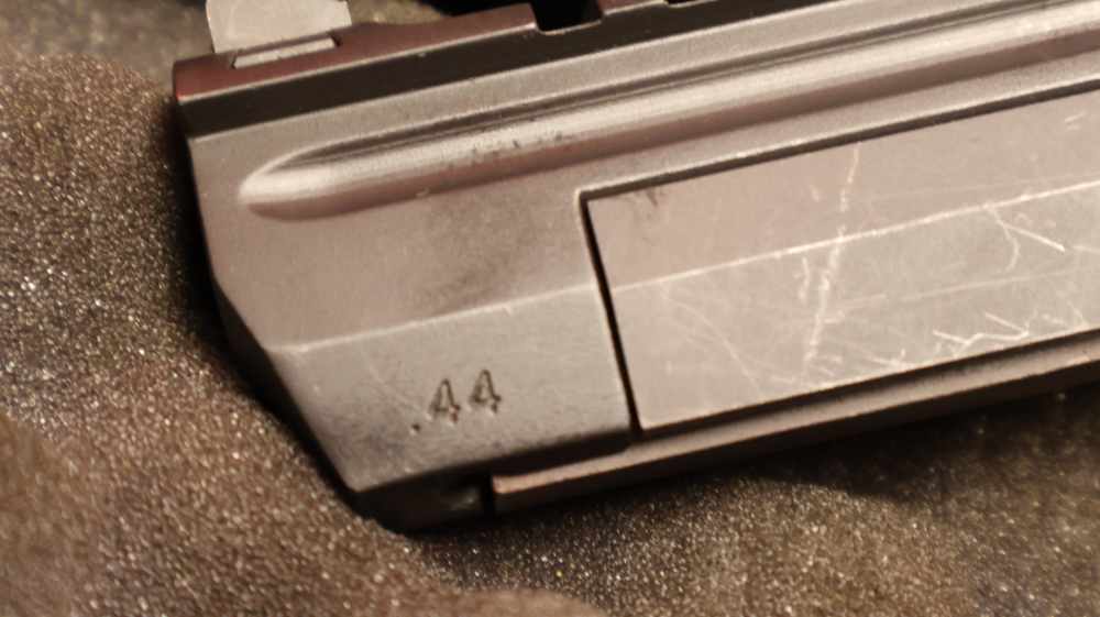 Magnum Research Desert Eagle Pistol 44 Magnum W/ box -img-9