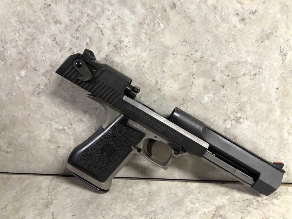 IMI Magnum Research Desert Eagle .44 Magnum Pistol-img-8