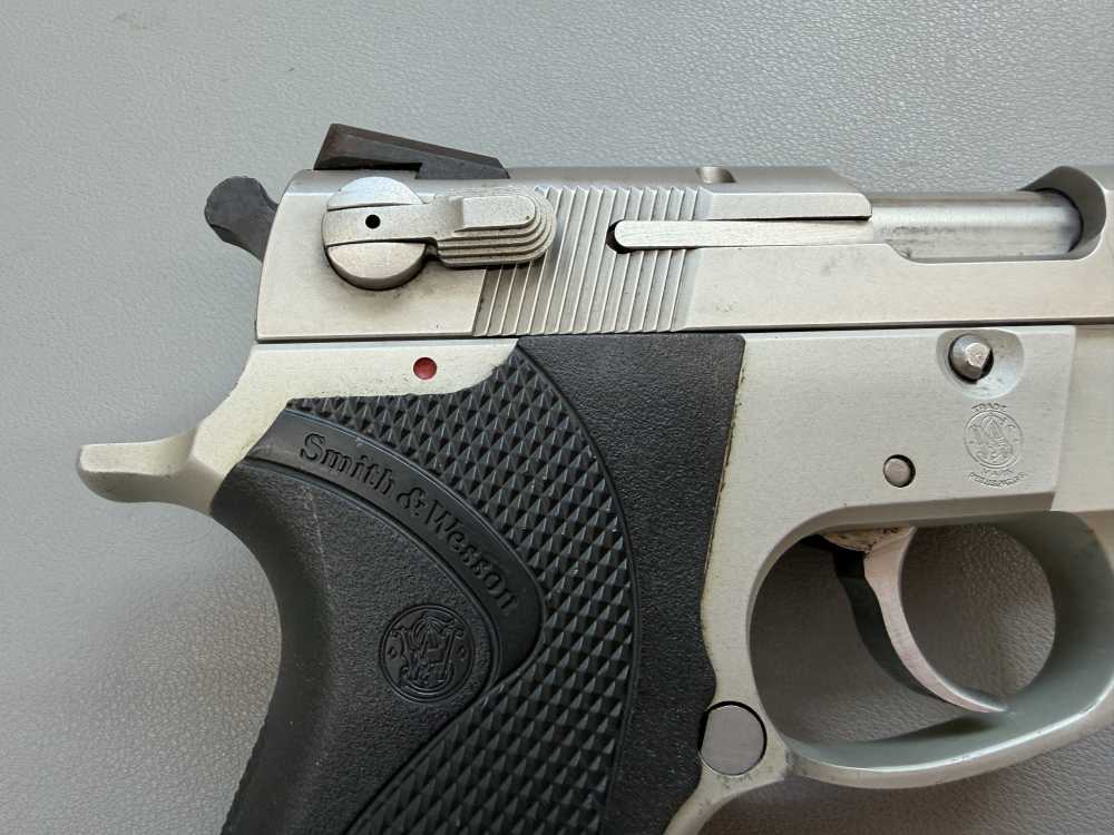 Used Smith & Wesson Model 5903 Semi-Auto Pistol in 9mm -img-4
