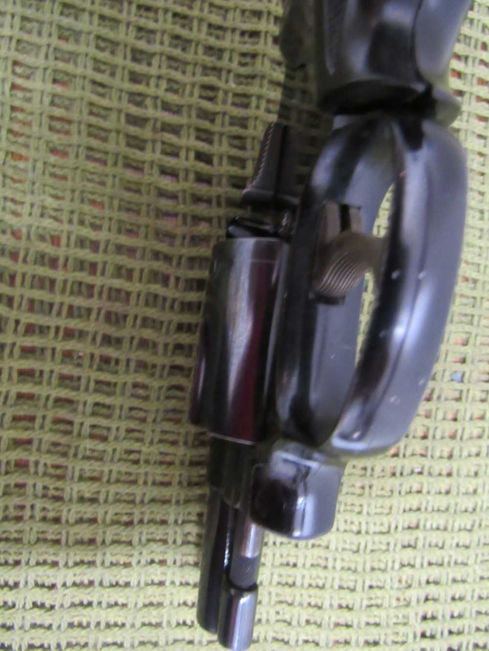 Smith & Wesson S&W Model 37 Airweight .38 Spl 2" DA/SA Revolver 1961-img-15