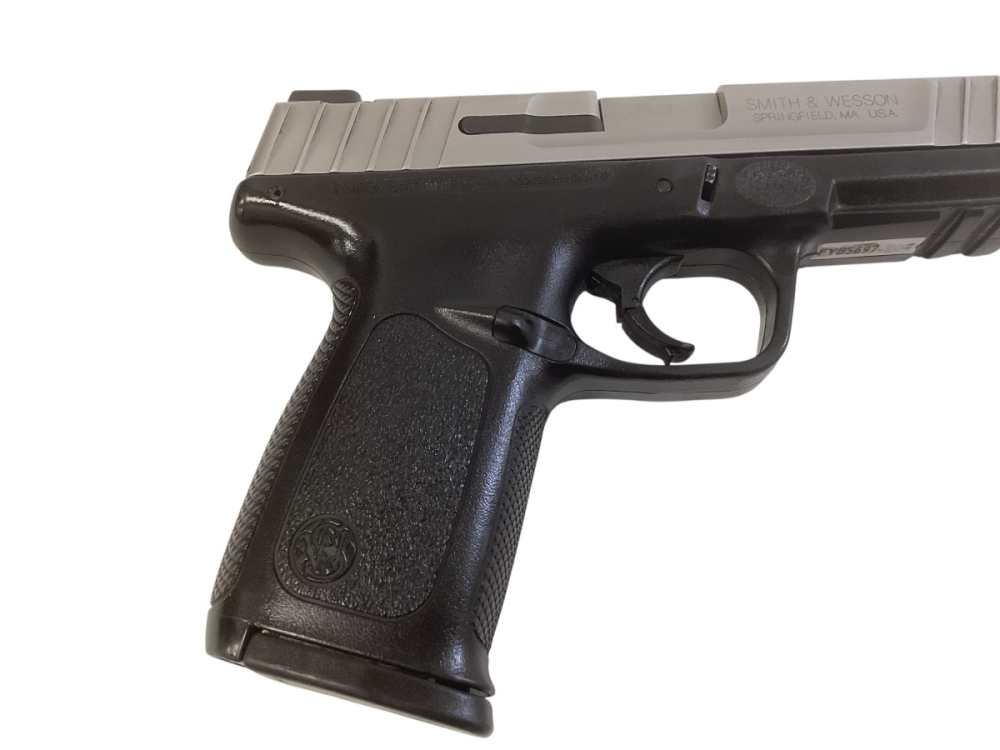 Smith and Wesson SD40VE Semi-Auto Pistol: 40SW, 13rds., 4" Barrel: GOOD!-img-3