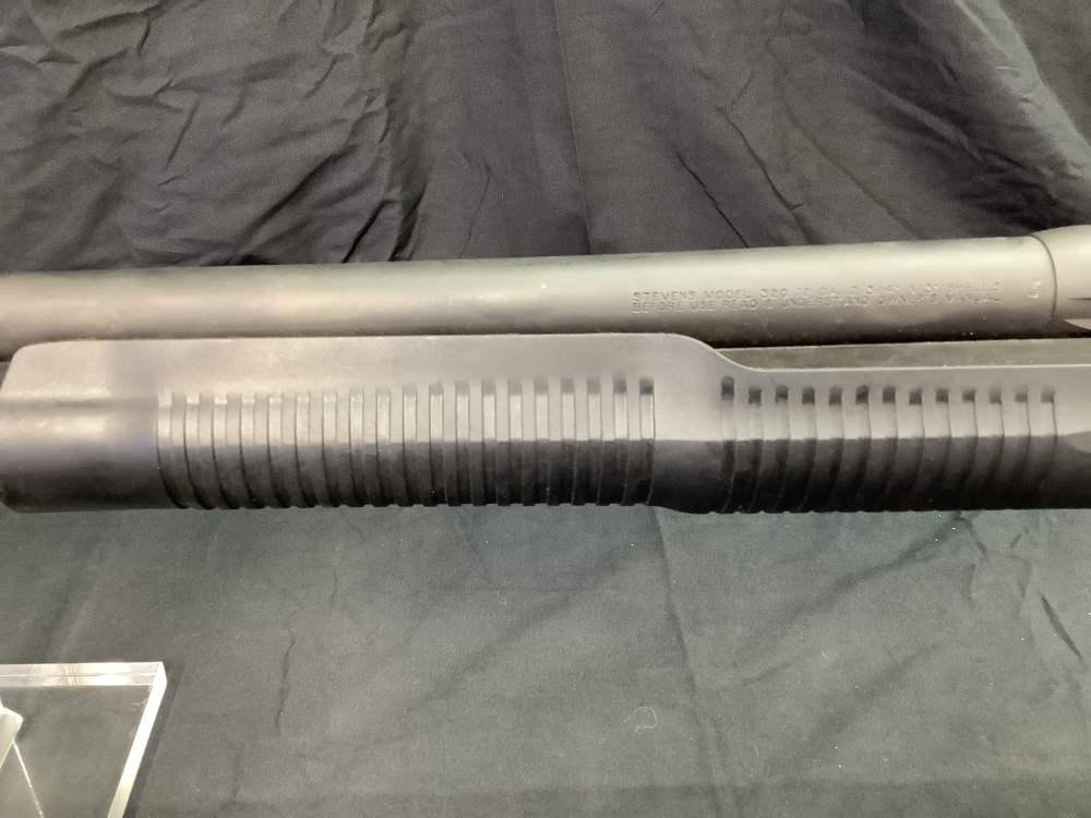 Stevens 320 12ga 3" chamber-img-8