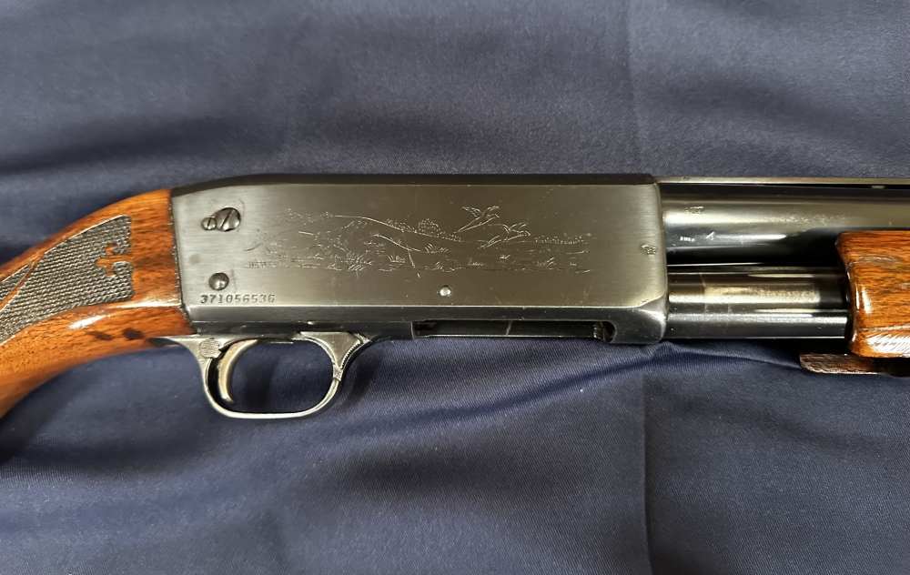 1969 Ithaca Model 37 Featherlight 12-gauge pump action shotgun-img-2