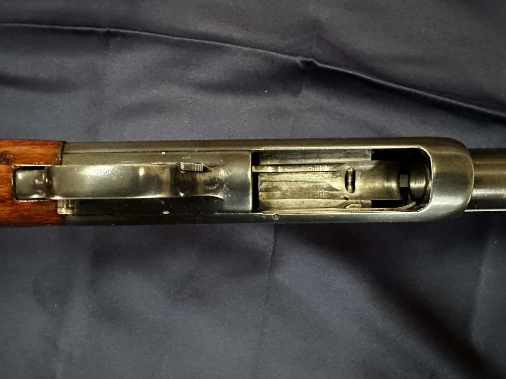 1969 Ithaca Model 37 Featherlight 12-gauge pump action shotgun-img-10