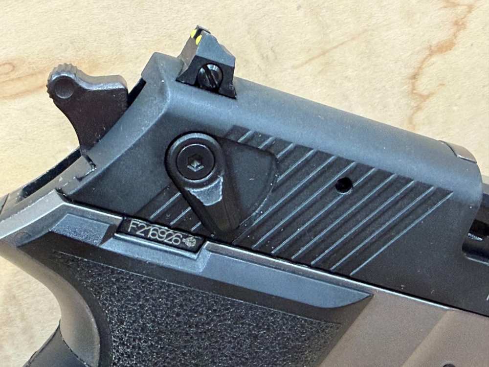 SIG SAUER MOSQUITO 22LR 30370-img-11
