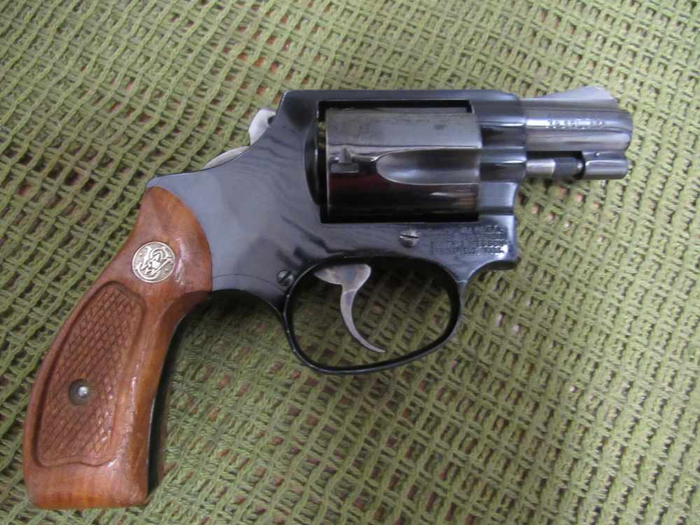 Smith & Wesson S&W Model 37 Airweight .38 Spl 2" DA/SA Revolver, 1989 Bobed-img-2