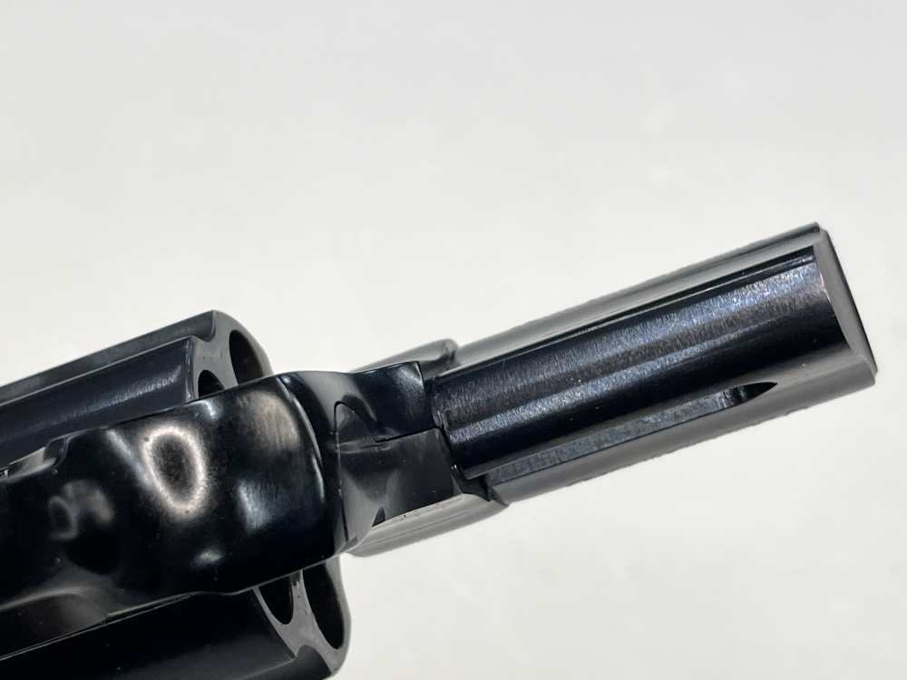 Taurus 85 Ultra Lite .38 special snub nose 2" dark gloss blue -img-4