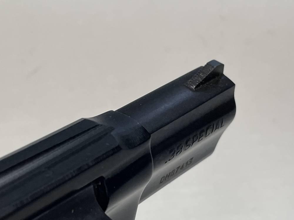 Taurus 85 Ultra Lite .38 special snub nose 2" dark gloss blue -img-2