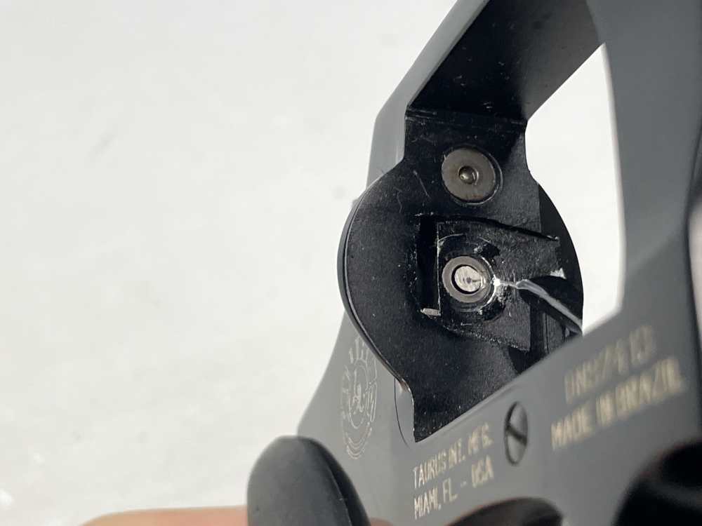 Taurus 85 Ultra Lite .38 special snub nose 2" dark gloss blue -img-11