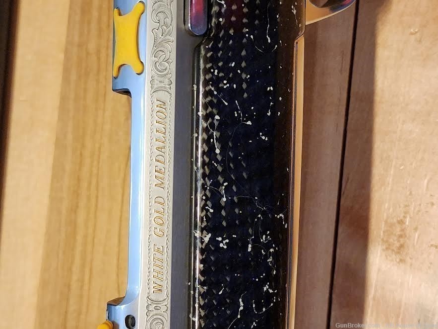 BROWNING  X-BOLT  WHITE GOLD MEDALLION 6.5 CREEDMOOR-img-1