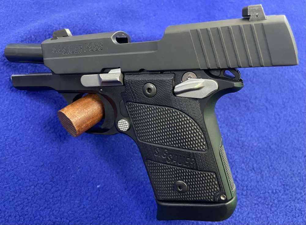 SIG Sauer P938 9mm Micro-Compact Pistol – with Case & 3 Magazines-img-3