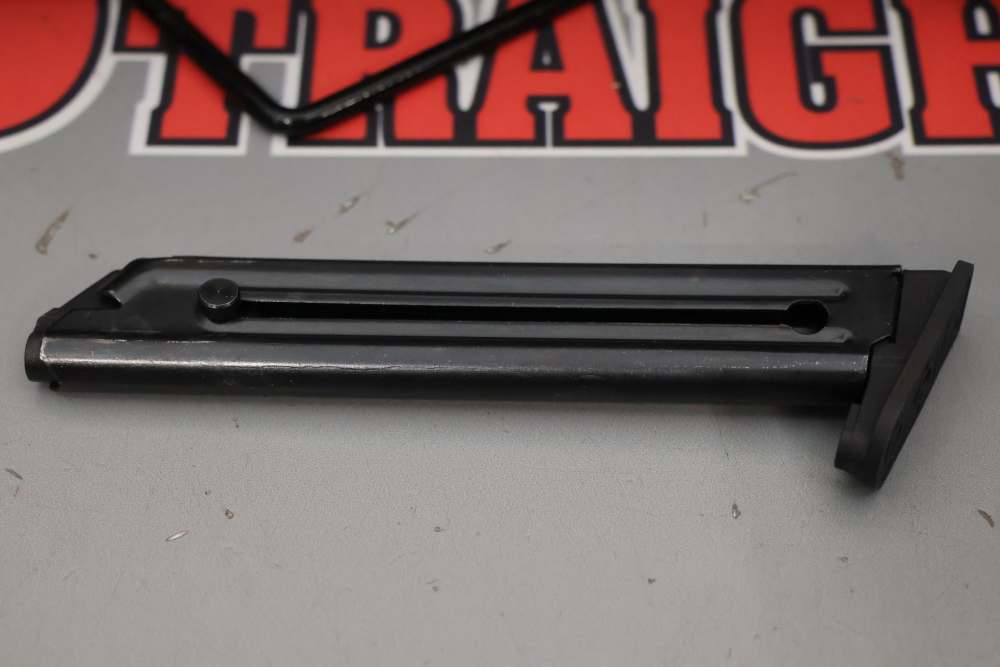 Browning Buck Mark Pistol .22LR 5.75" w/ Case - 10rds - -img-6