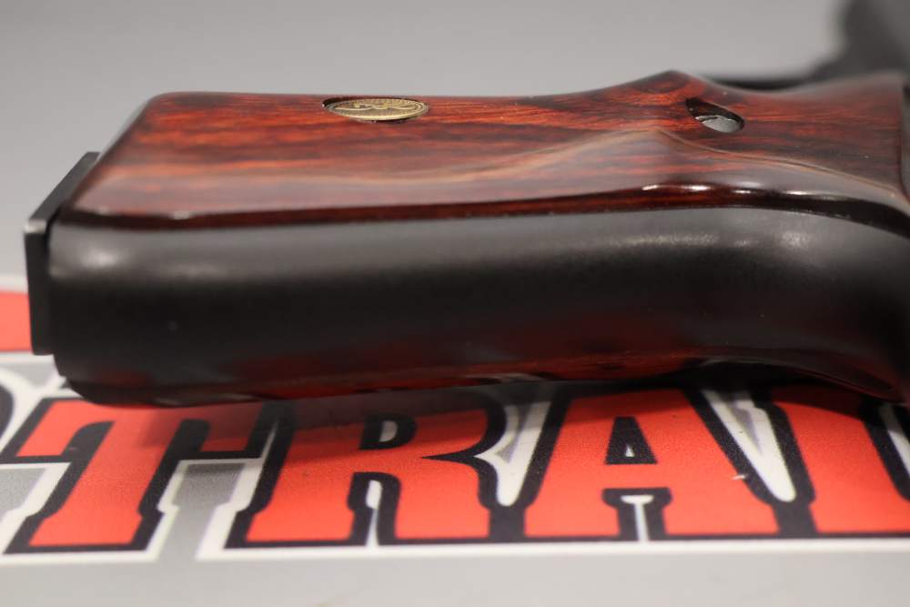Browning Buck Mark Pistol .22LR 5.75" w/ Case - 10rds - -img-27
