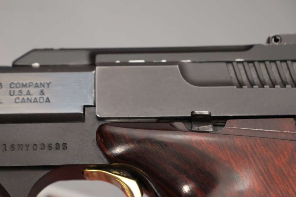 Browning Buck Mark Pistol .22LR 5.75" w/ Case - 10rds - -img-35