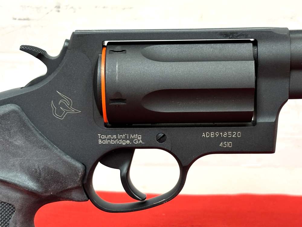 Factory New Taurus Judge 45 Colt/410 6.5'' Black Revolver No Reserve!-img-1