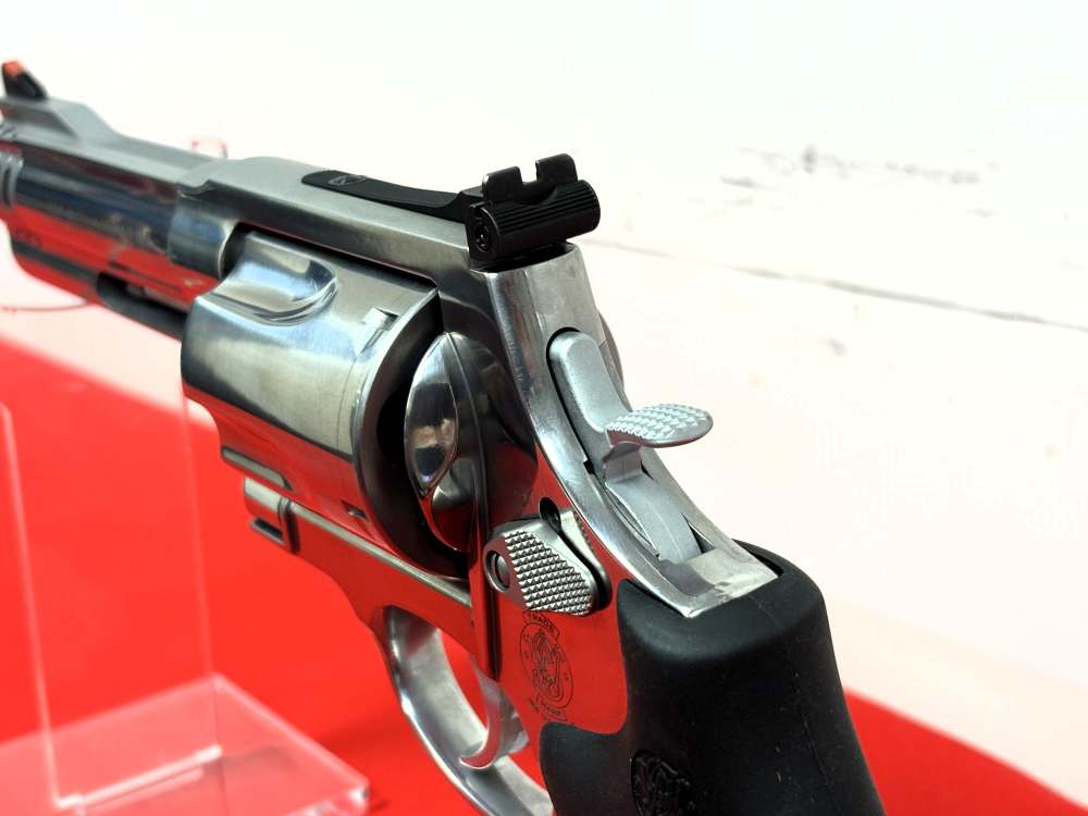 Factory New Smith & Wesson Model 460XVR 5" Revolver No Reserve!-img-4