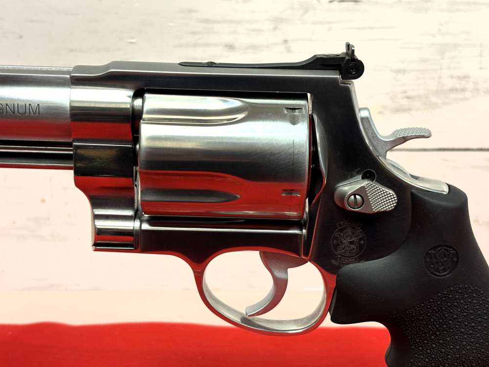 Factory New Smith & Wesson Model 460XVR 5" Revolver No Reserve!-img-2