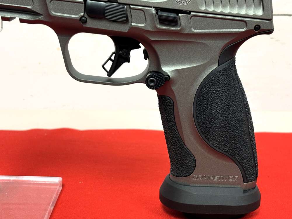 Factory New Smith & Wesson M&P 2.0 Performance Center Competitor 9mm Pistol-img-3