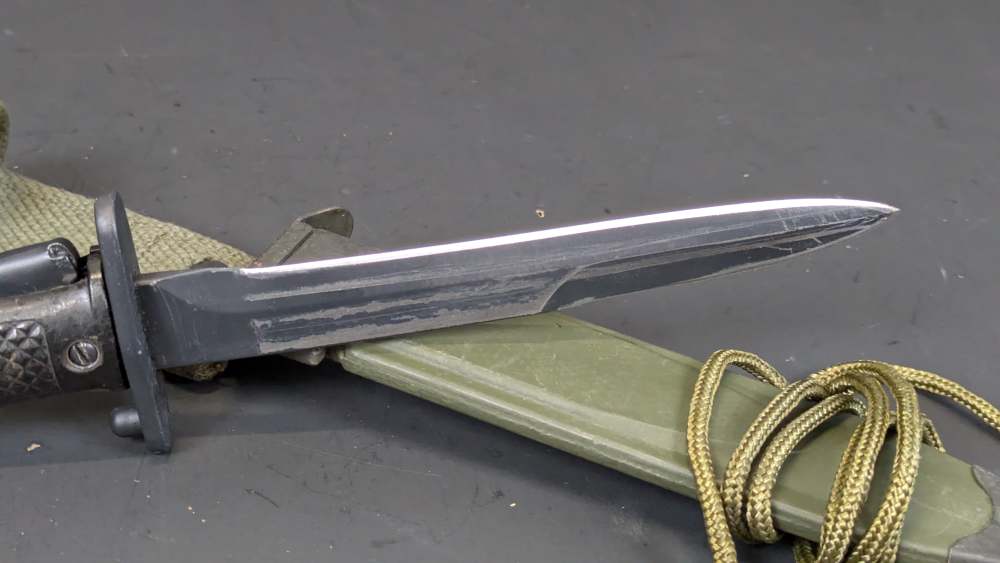 K-M81A Bayonet w/ Sheath|Very Good Condition-img-3