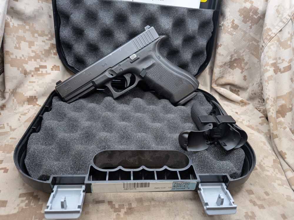 Glock 17 Gen4 9MM Police Trade-In G17 Gen 4-img-0